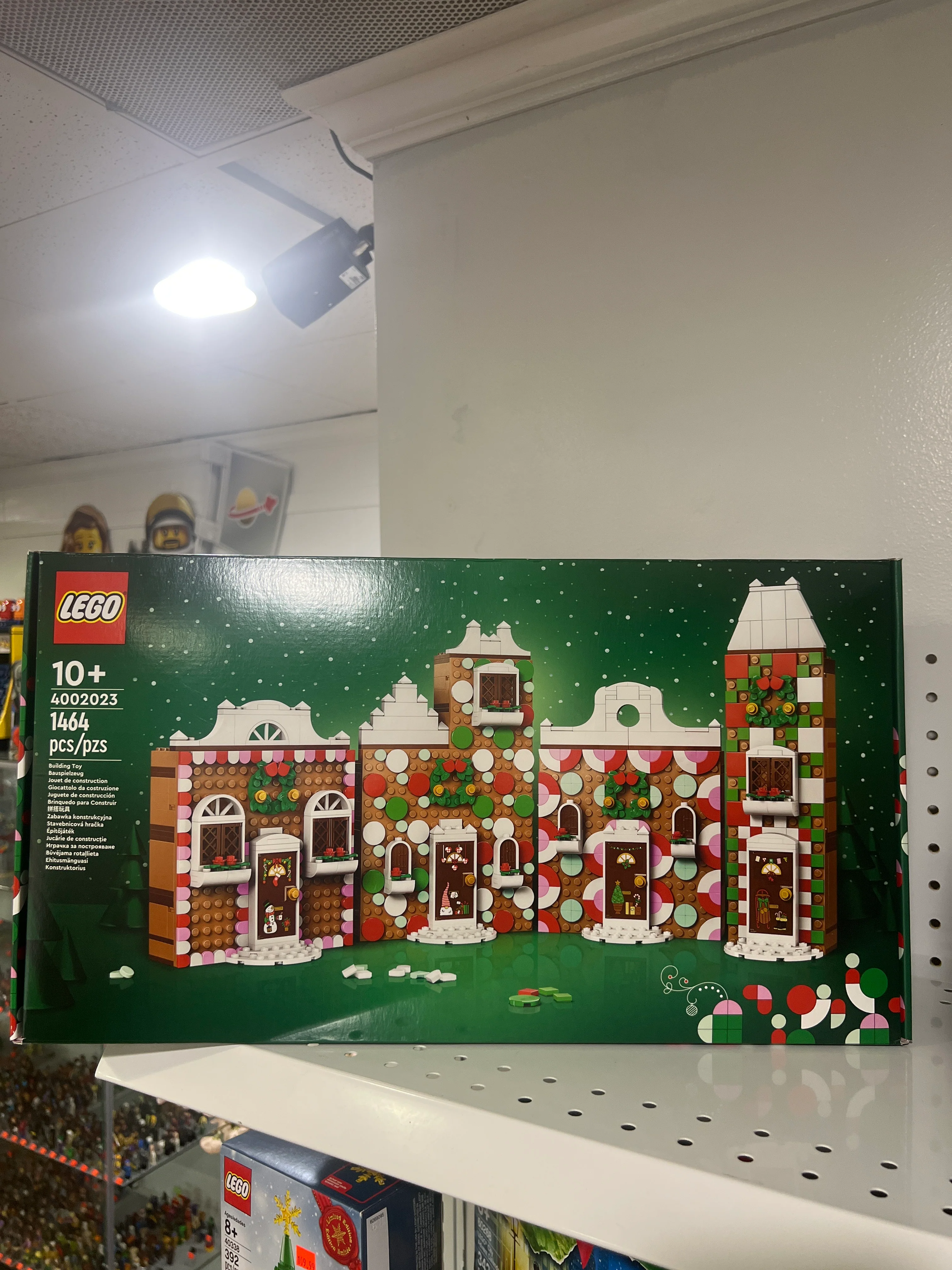 4002023 2023 Employee Exclusive: Gingerbread House