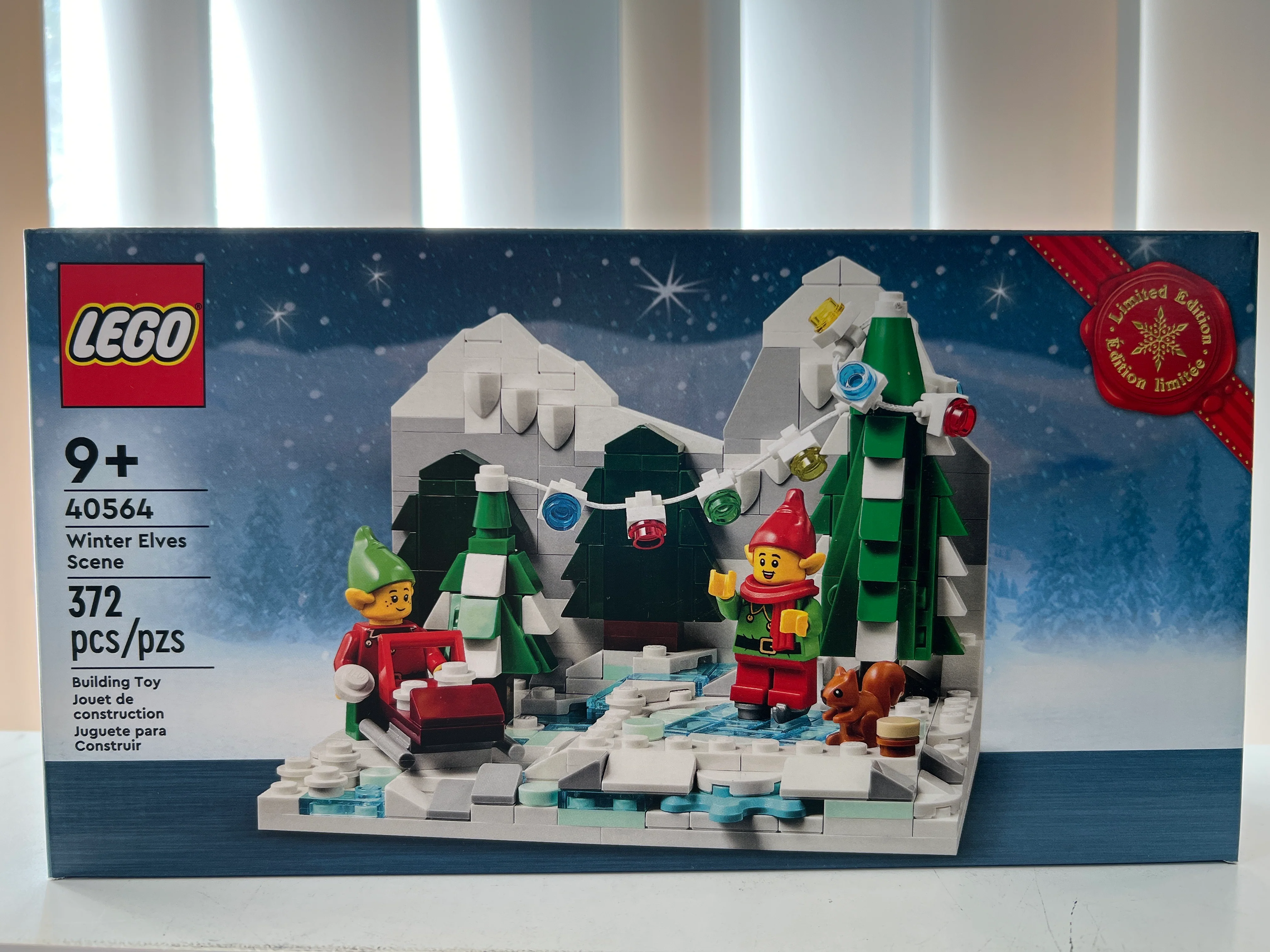 40564 Winter Elves Scene