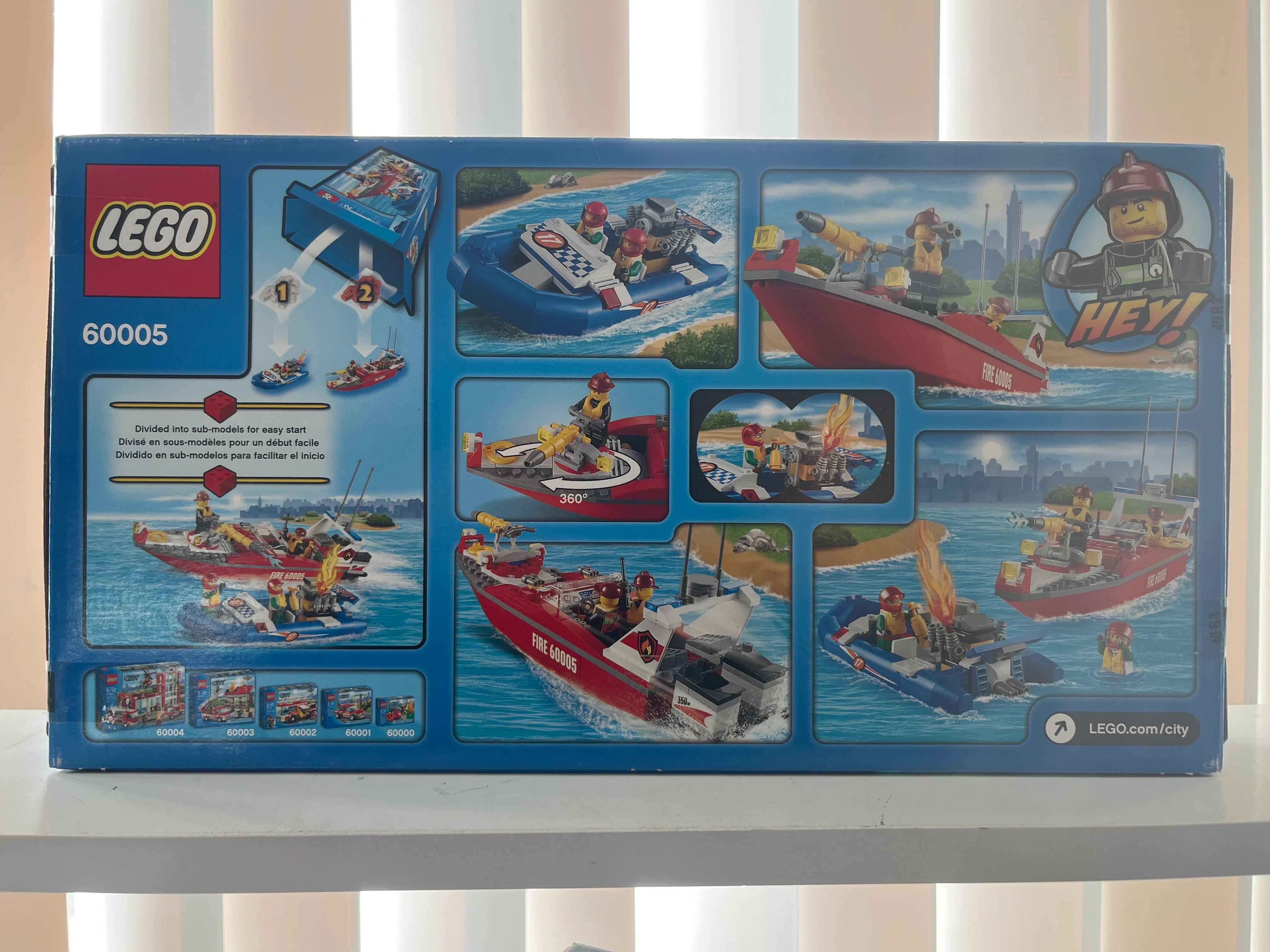 60005 Fire Boat - Image 2