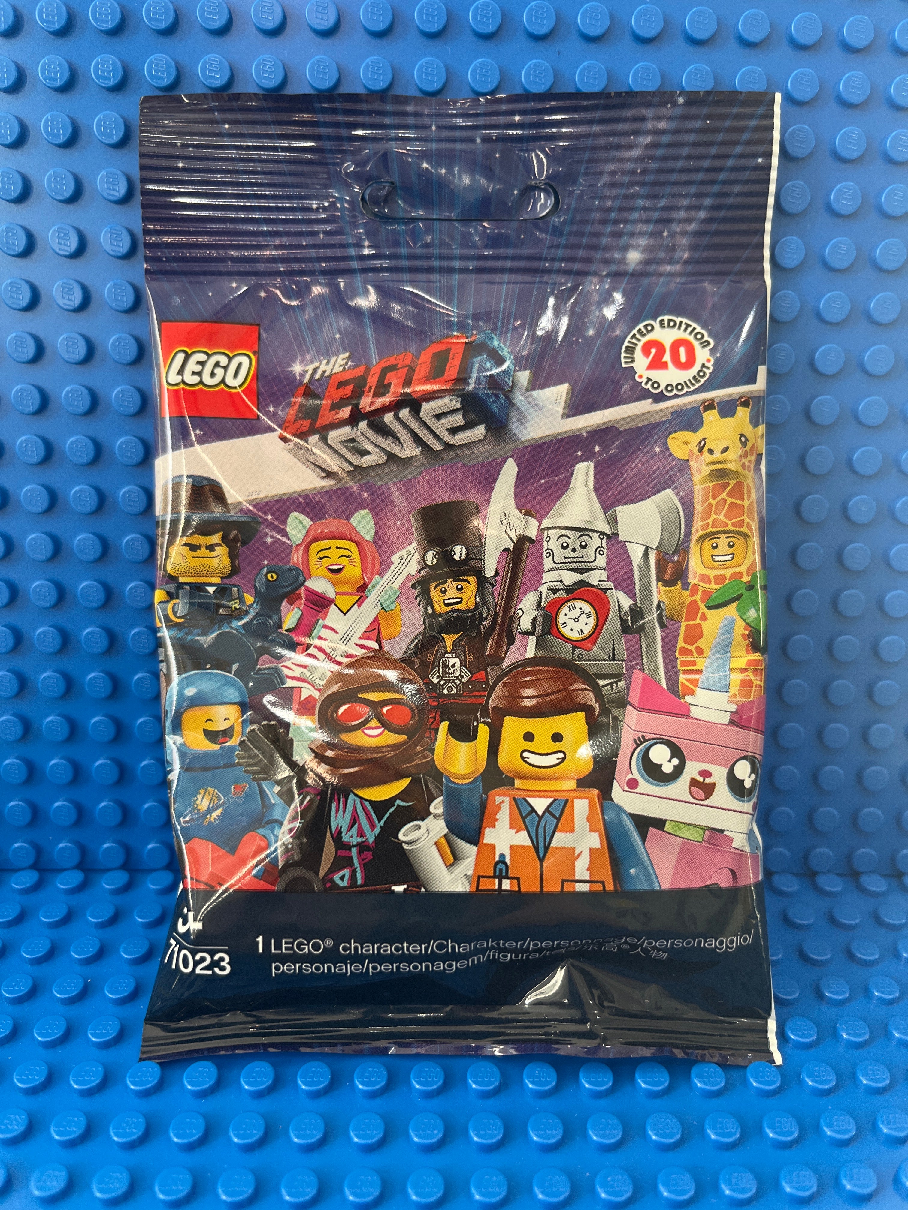 71023 Minifigure, The LEGO Movie 2 (Complete Random Set of 1 Minifigure)