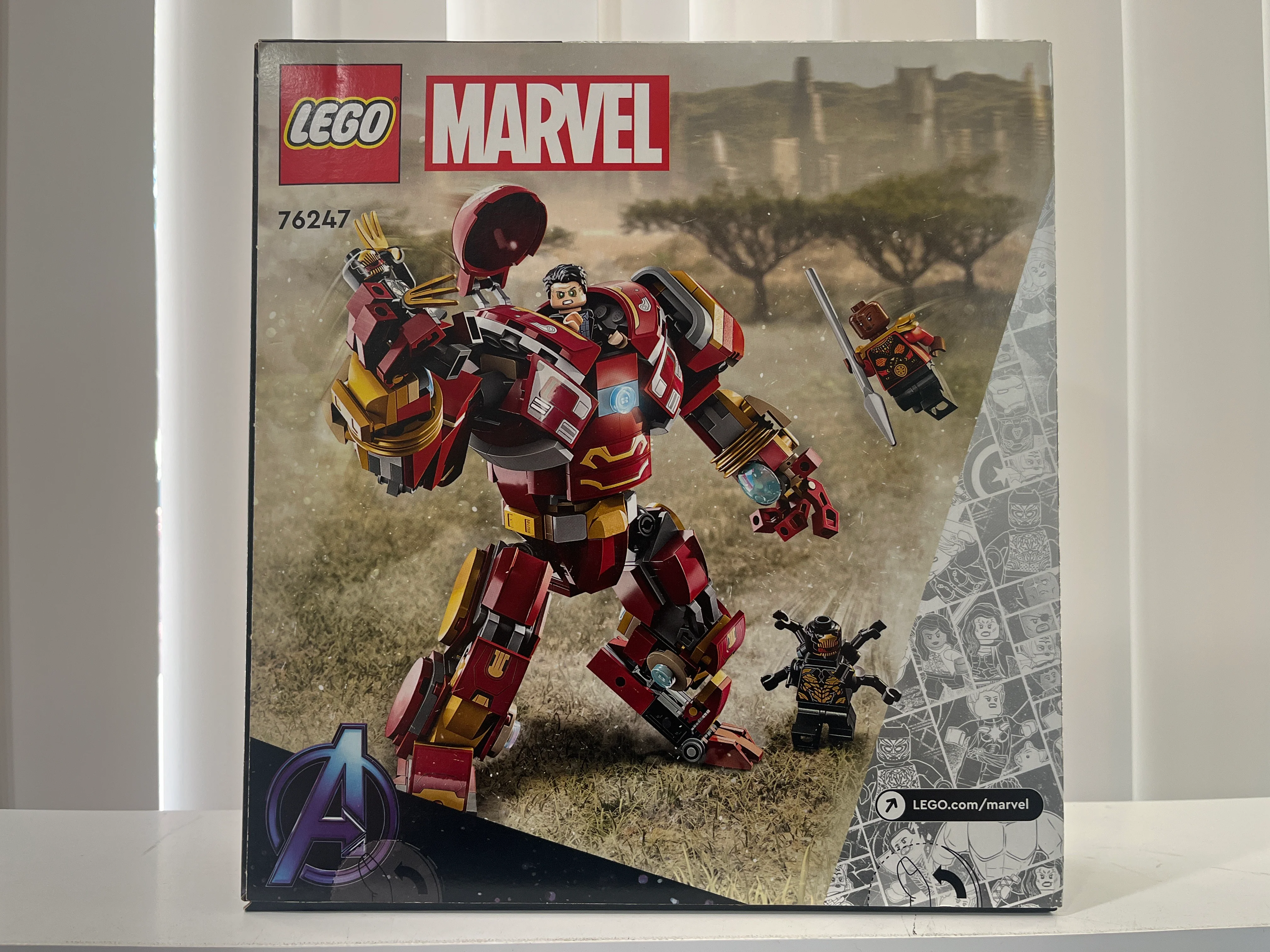76247 The Hulkbuster: The Battle of Wakanda - Image 2